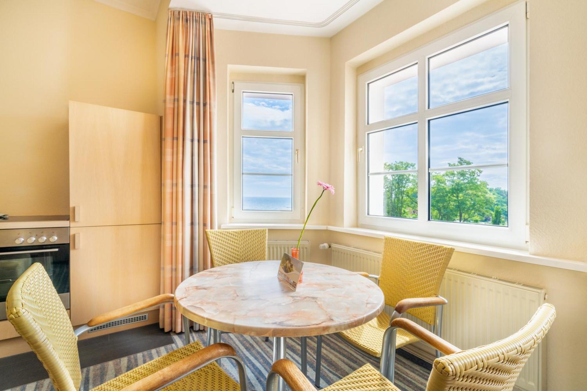 Strandhotel Seerose Kölpinsee Eksteriør bilde