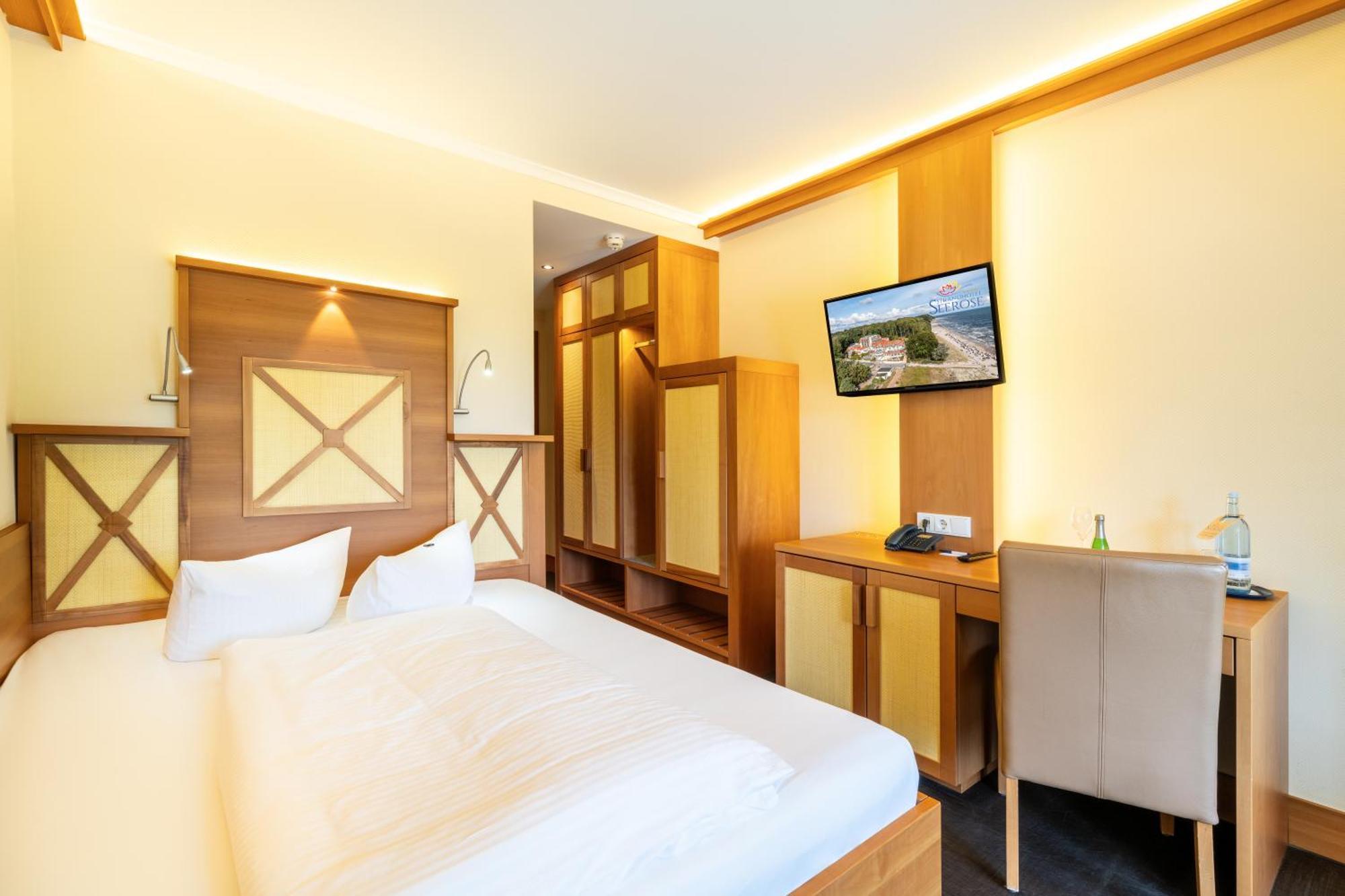 Strandhotel Seerose Kölpinsee Eksteriør bilde